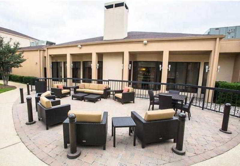 Courtyard By Marriott Dallas Arlington Entertainment District Kültér fotó