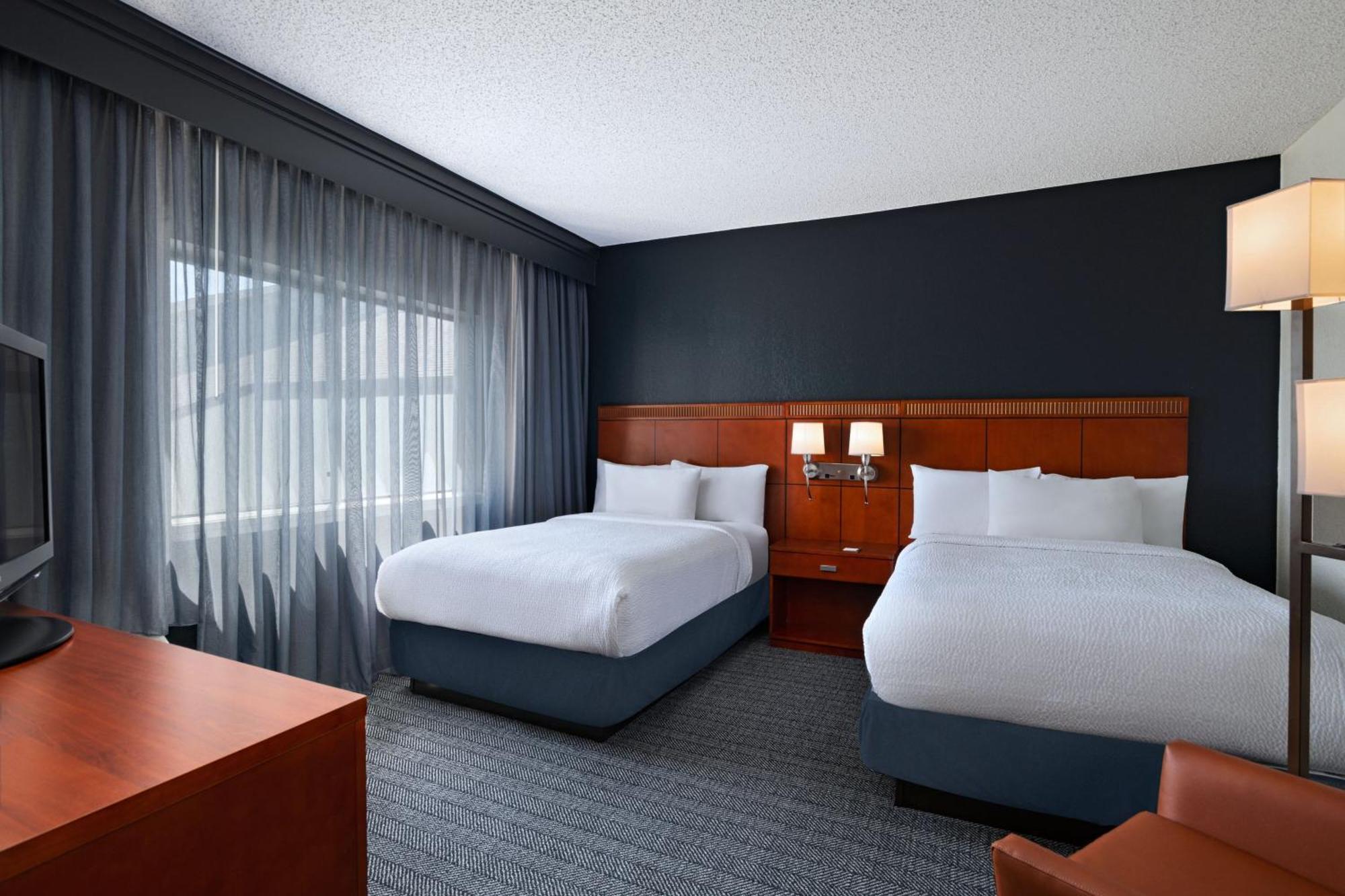Courtyard By Marriott Dallas Arlington Entertainment District Kültér fotó
