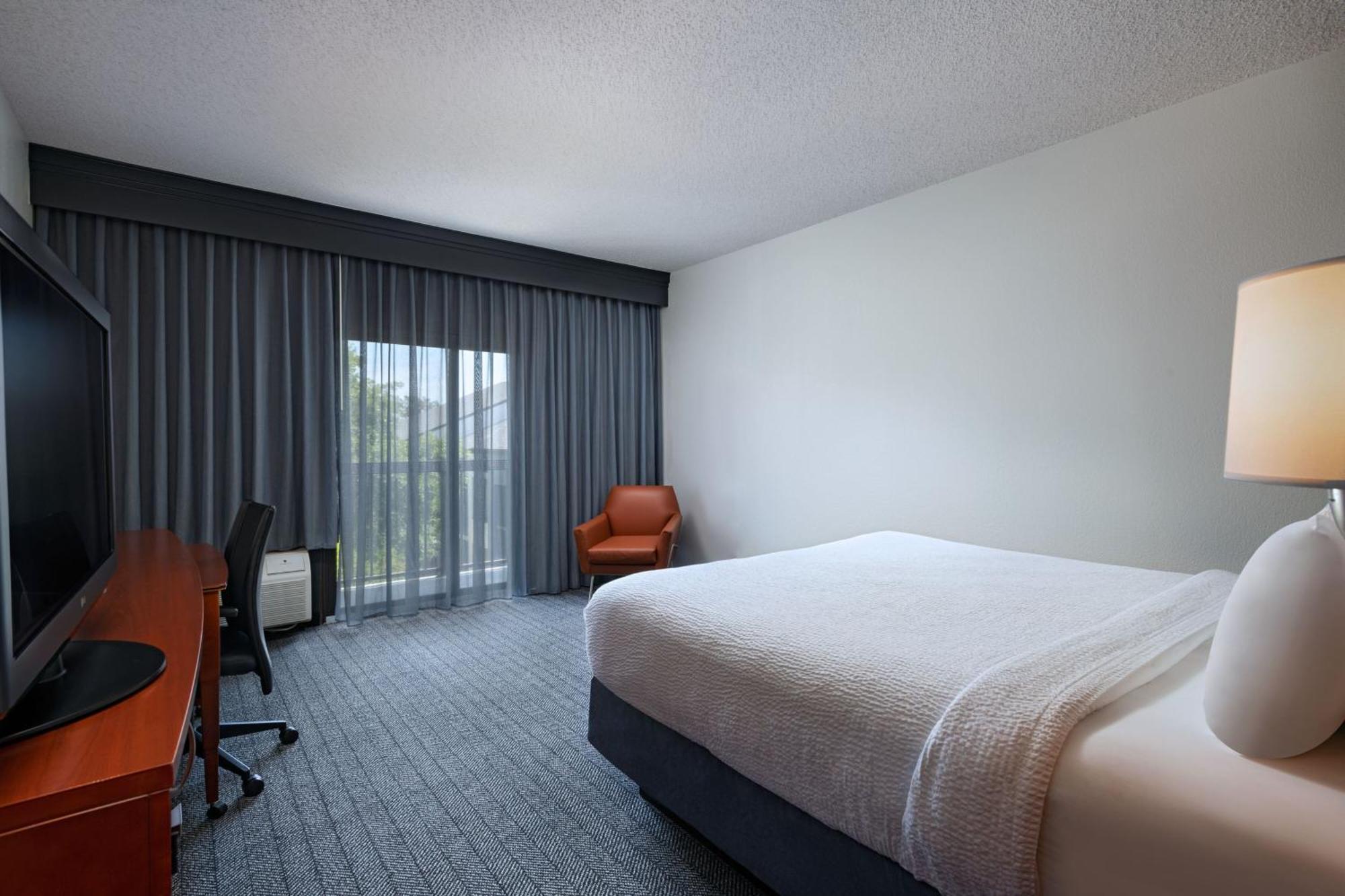 Courtyard By Marriott Dallas Arlington Entertainment District Kültér fotó