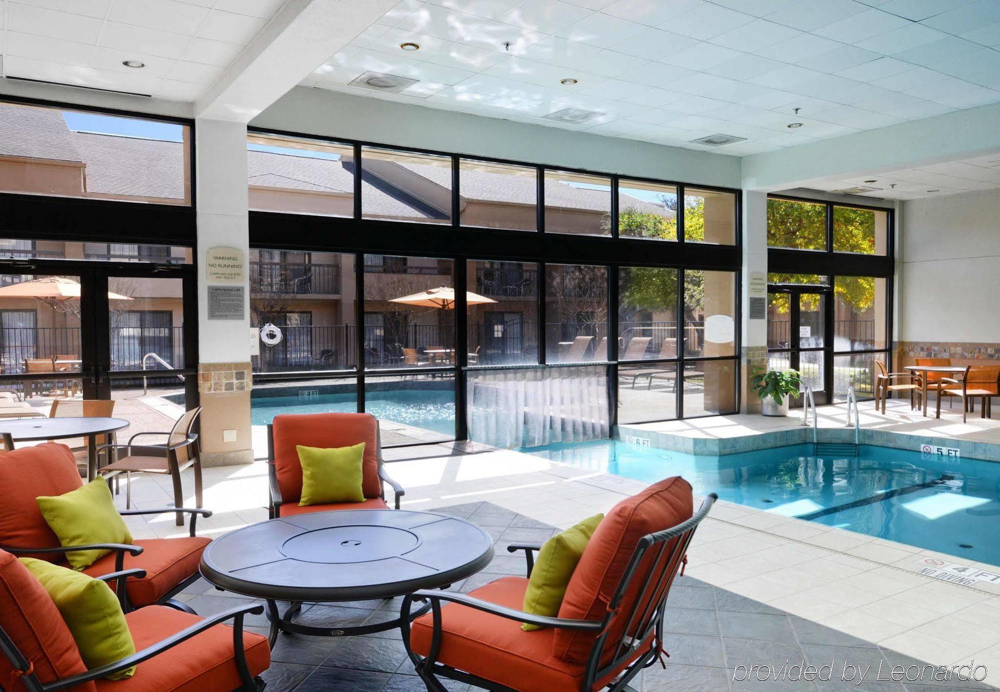 Courtyard By Marriott Dallas Arlington Entertainment District Kültér fotó