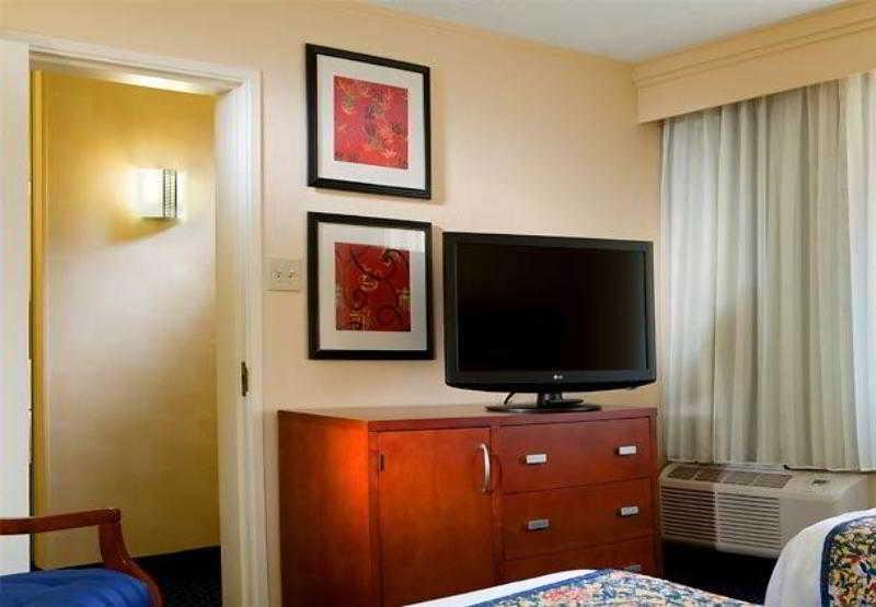Courtyard By Marriott Dallas Arlington Entertainment District Kültér fotó