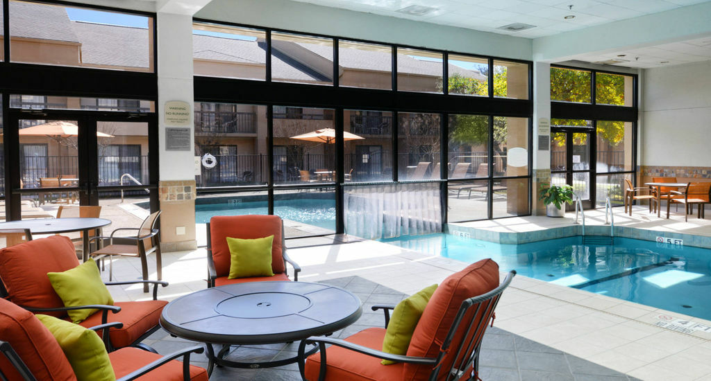 Courtyard By Marriott Dallas Arlington Entertainment District Kültér fotó